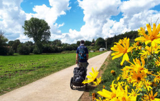 Unterwegs mit Pilgerwagen auf der Romantischen Straße